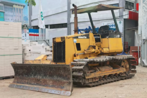 Cara Packing dan Pengikatan Alat Berat yang Aman