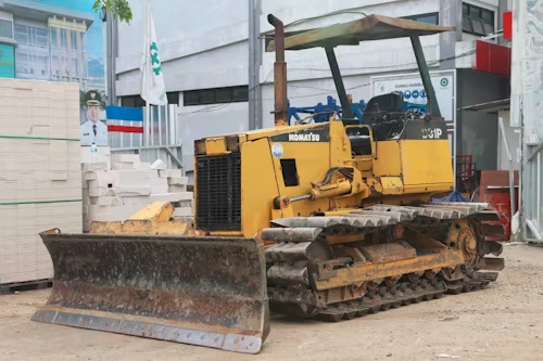 Cara Packing dan Pengikatan Alat Berat yang Aman